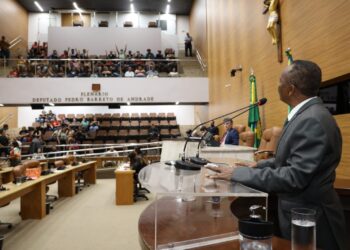 Deputados defendem continuidade dos servidores da Fundação Hospitalar