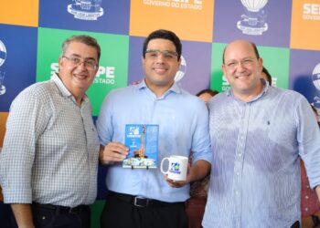 Presidente Jeferson Andrade recebe homenagem pelos 40 anos da Coderse