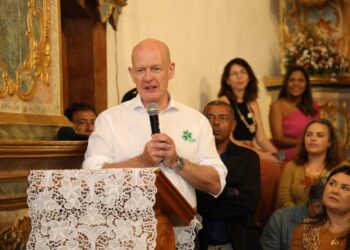 Comitiva: Deputados participam da recepção do Embaixador da Irlanda em Divina Pastora