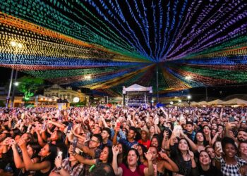 Calcinha Preta e Solange Almeida se apresentam hoje no Forró Caju