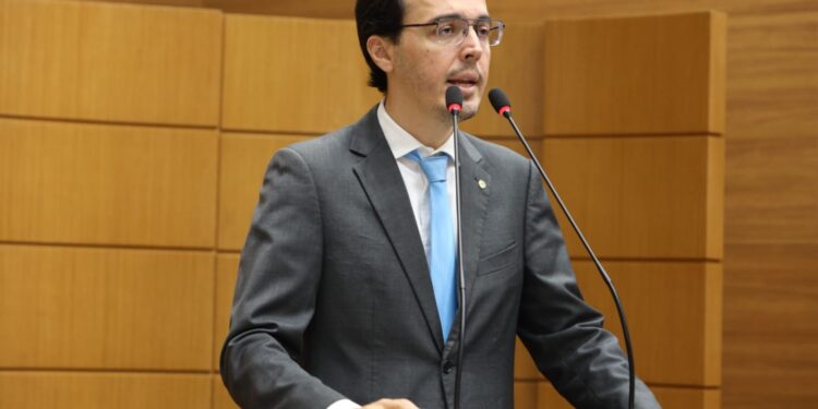 PL de Georgeo quer evitar nepotismo em contratos terceirizados