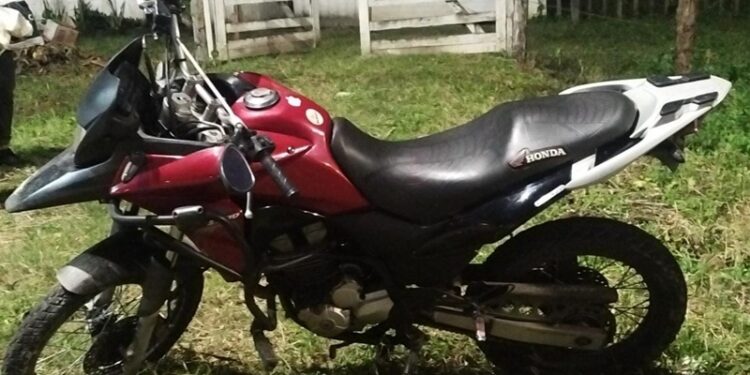 Polícia Militar prende suspeitos de roubo e atropelamento durante fuga em Socorro