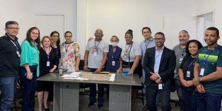 Vereador Sargento Byron intermedeia reunião entre Emurb e representantes do Recanto da Paz