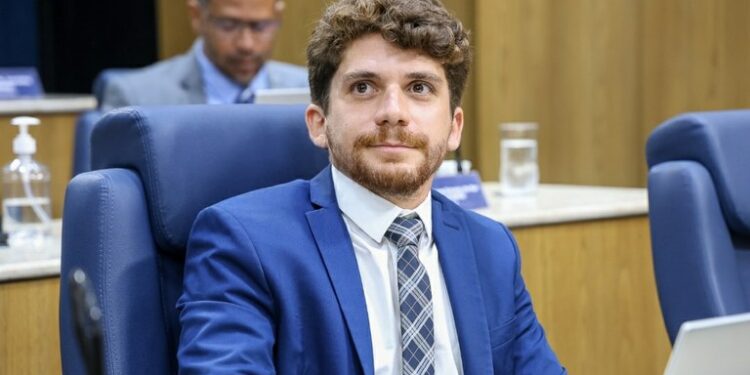 Educação: Projeto de Breno Garibalde é aprovado na Câmara