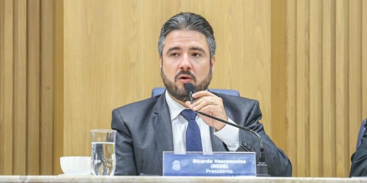 Vereadores destacam protagonismo de Ricardo Vasconcelos no diálogo com servidores