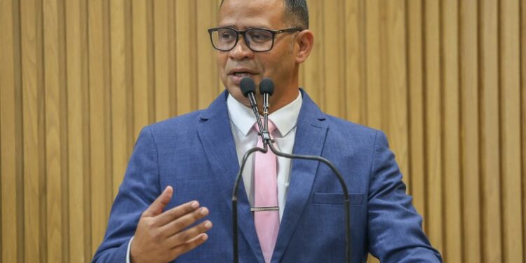 Vereador Byron reforça preocupação com superlotação de hospitais e com a imunização dos aracajuanos