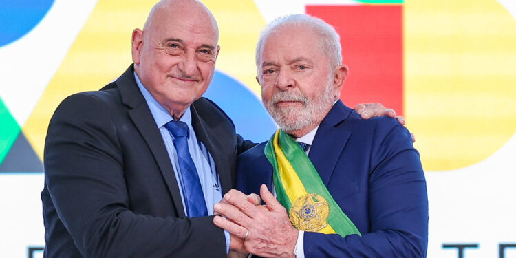 CPMI aprova convocação de Gonçalves Dias, ex-ministro-chefe do GSI