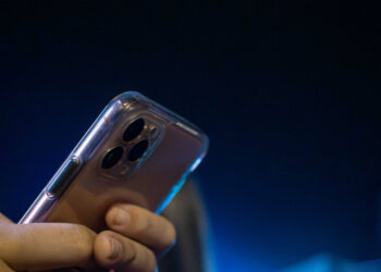 Segurança Pública reúne orientações para prevenir roubos e furtos de celulares nas festividades juninas