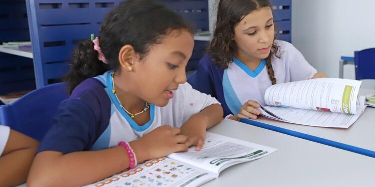 Ações pioneiras fazem Aracaju avançar na alfabetização dos alunos da rede municipal