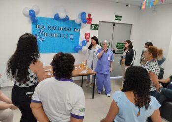 Maternidade Lourdes Nogueira instrui colaboradores no Dia Nacional do Diabetes