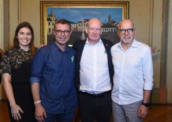 Prefeito Edvaldo acompanha agenda de embaixador irlandês em Aracaju