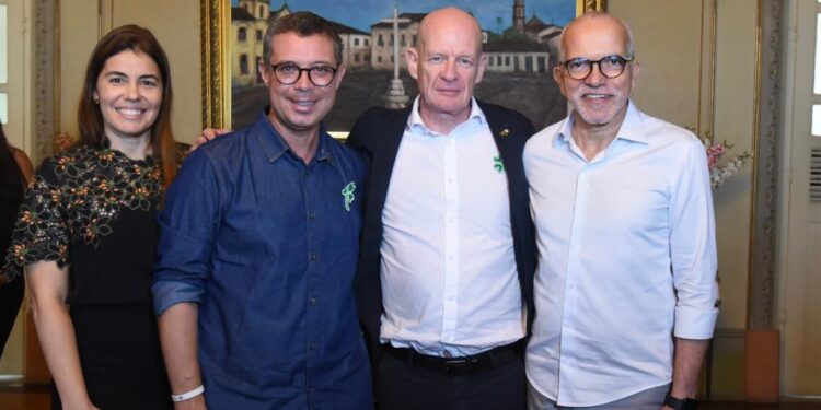 Prefeito Edvaldo acompanha agenda de embaixador irlandês em Aracaju