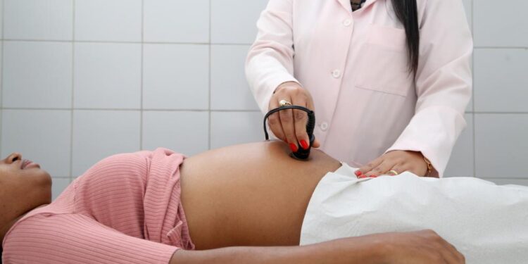 Rede municipal de Aracaju já realizou 16,4 mil consultas de pré-natal este ano