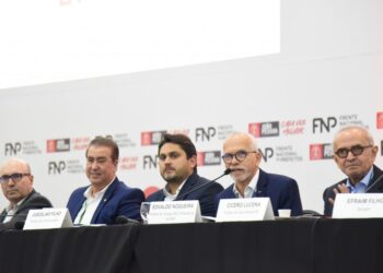 Presidente da FNP, prefeito Edvaldo coordena debate sobre o piso da enfermagem e reforma tributária