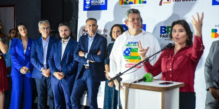 Vereadores participam da Caravana do PPA Participativo em Aracaju