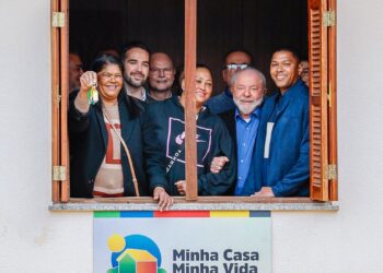 Lula entrega 446 imóveis do Minha Casa, Minha Vida, em Viamão