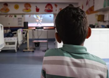 Hospital da Criança promove sessão de cinema especial para pacientes internados