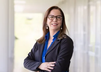 Em entrevista, deputada federal Delegada Katarina Feitoza faz balanço do primeiro semestre na Câmara