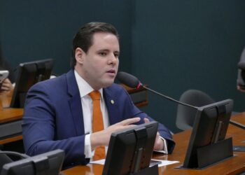 Rodrigo Valadares e outros parlamentares apresentam à ONU denúncia da violação de direitos humanos no Brasil