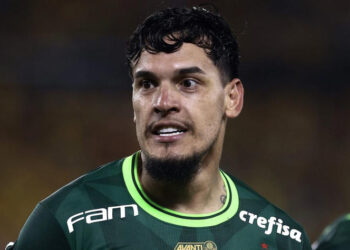 Gustavo Gómez pega a todos de surpresa e acerta com novo clube, informa jornalista