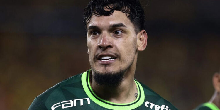 Gustavo Gómez pega a todos de surpresa e acerta com novo clube, informa jornalista