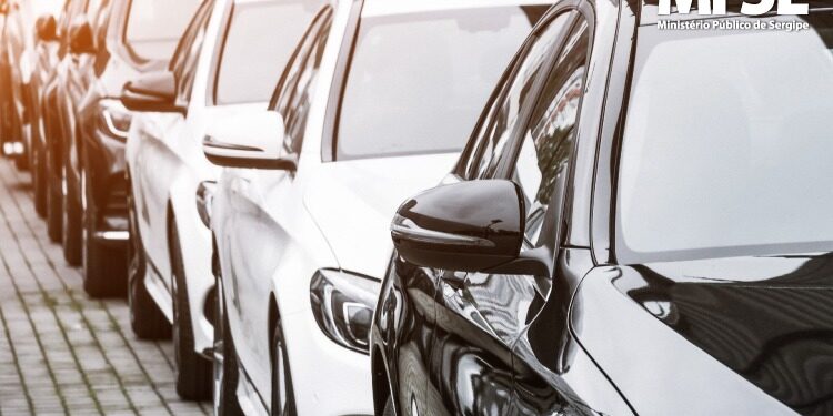 MP firma ajustamento de conduta com a Prefeitura e Câmara Municipal de Indiaroba para regularização de veículos oficiais