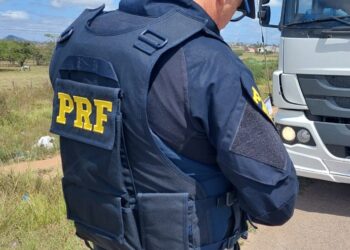 PRF flagra motorista embriagado envolvido em acidente na BR-101