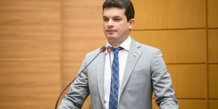 Deputado Paulo Júnior apresenta 21 projetos de Lei no primeiro semestre