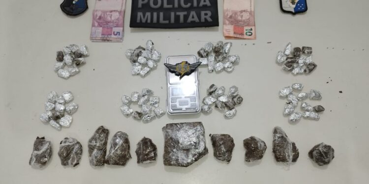 Polícia Militar prende um homem por tráfico de drogas na Zona Sul de Aracaju