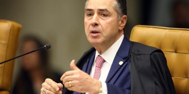 Pedido de impeachment contra Barroso vai ser apresentado nesta quarta-feira (19)