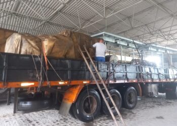 PM e Sefaz apreendem máquinas industriais com notas fiscais irregulares em Itaporanga D´Ajuda