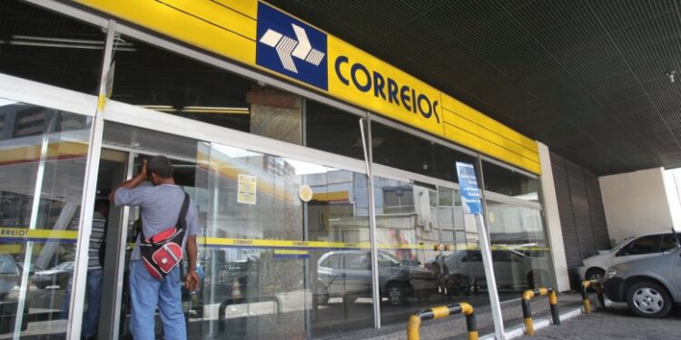 Correios vão vender seguros nas agências em 2024