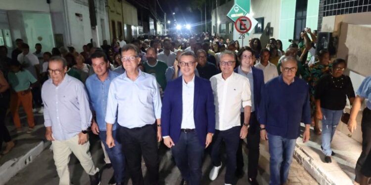 Governador Fábio Mitidieri se une aos fiéis nas celebrações à Senhora Sant’Anna em Simão Dias e Boquim