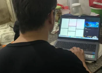 Policia federal de Sergipe cumpre mandado de busca e apreensão em uma residência em São Cristóvão