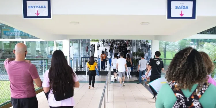 MEC inicia 2ª chamada para comprovação de documentos