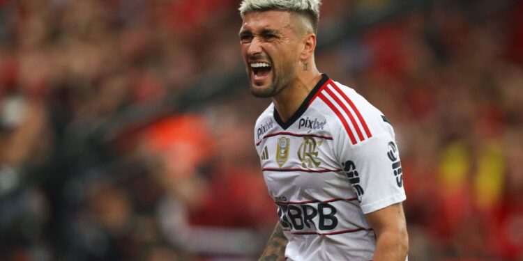 Copa do Brasil: Fla derrota Athletico por 2 a 0 e avança para quartas