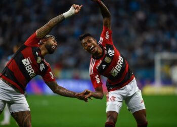 Copa do Brasil: Fla bate Grêmio em Porto Alegre e fica perto da final