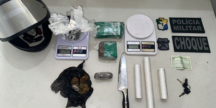 Polícia Militar prende homem com cocaína e maconha no Bairro 17 de Março, em Aracaju