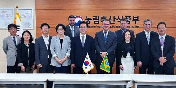 Na Coreia do Sul, senador Rogério Carvalho participa de discussões sobre o mercado de carnes com foco em segurança sanitária