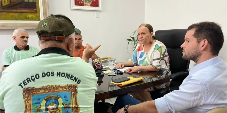 Neto Batalha visita Funcap e busca apoio para grupo cultural de Itabi