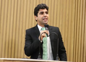 Vereador Pastor Diego diz que Governo Federal negligencia compra de vacina contra dengue