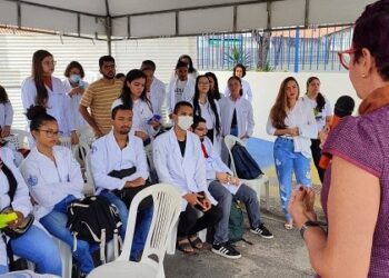 Sonia Meire manifesta apoio à categoria farmacêutica e pede retratação pública da secretária Waneska Barboza