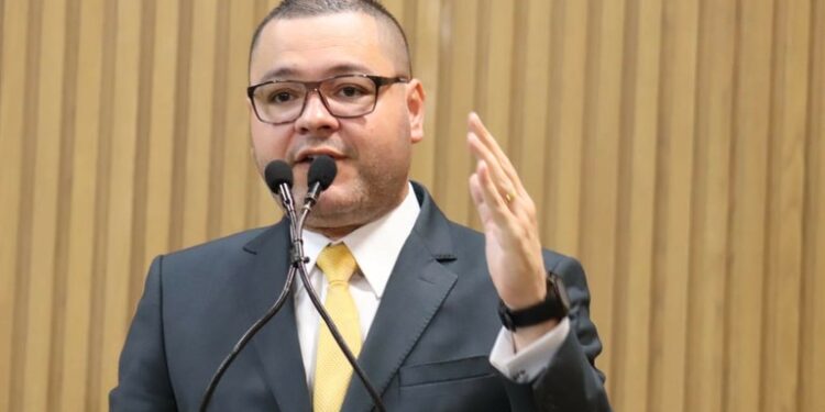 PL de Eduardo Lima, que informa sobre o Direito à Assistência religiosa nos hospitais, é aprovado em 1ª discussão