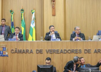 Câmara derruba veto do Executivo e mantém emenda aprovada