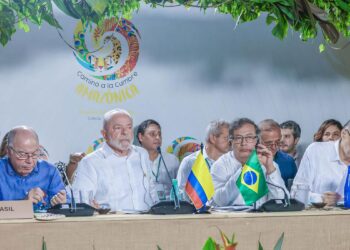 Lula propõe criação de Parlamento Amazônico, durante evento em Letícia