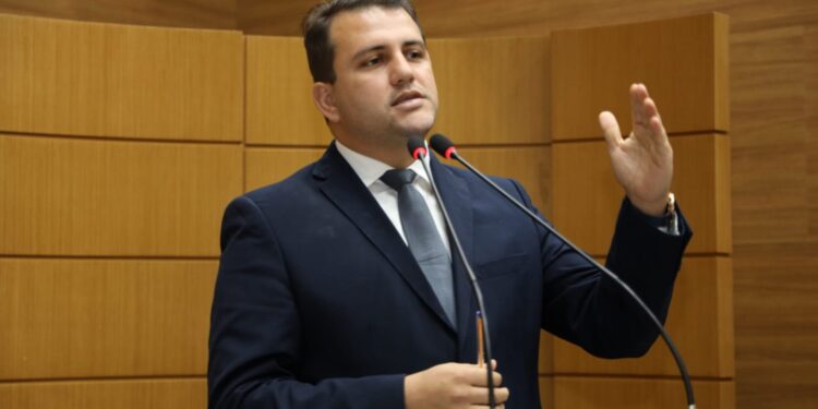 Itabaiana: Deputado destaca andamento de obras no Centro de Equoterapia