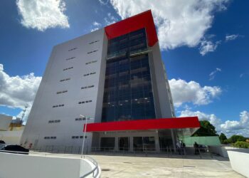 Piauí inaugura maior maternidade pública do país