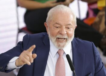 Lula defende destinação de imóveis da União abandonados para sem-teto