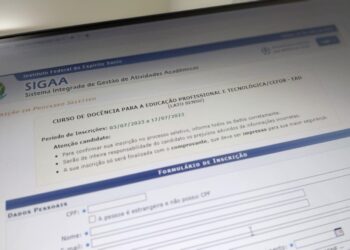 Curso de pós-graduação em Docência da Educação Profissional e Tecnológica continua com inscrições abertas