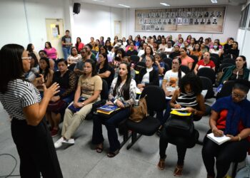 Secretaria de Educação realiza Formação Continuada para Profissionais de Apoio Escolar